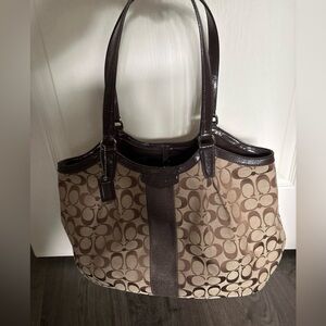 Coach Devin signature canvas shoulder bag